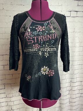 Edista vintage y2K 90’s black mixed fabric graphic tee size medium